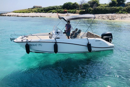 Hire Motorboat Quicksilver quicksilver 675 Sundeck Medulin