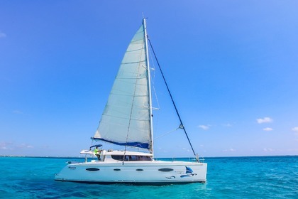 Hire Catamaran Fountaine Pajot Saba 50 Cancún
