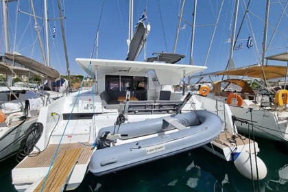 Hire Catamaran Fountaine Pajot isla 40 Laurium