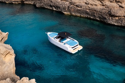 Hire Motorboat De Antonio D29 Capri