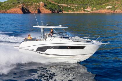 Charter Motorboat Jeanneau Cap Camarat 10.5 Wa Saint-Raphaël