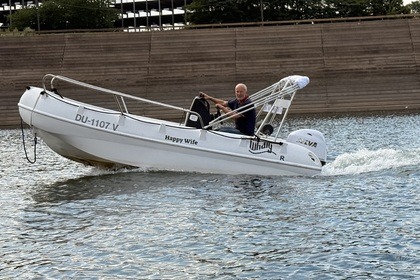 Hire Motorboat Whaly 455-R Duisburg-Mitte