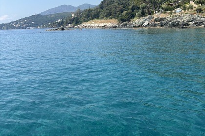 Location Bateau à moteur Jeanneau Cap Camarat Bastia