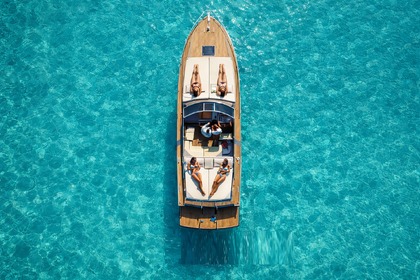 Location Bateau à moteur luxury capri or amalfi coast experience on Itama 38 rs Sorrente