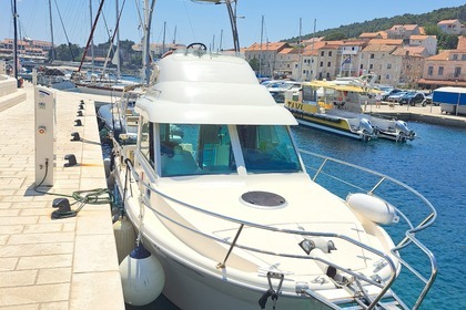 Charter Motorboat Ocqueteau 885 FLY Korčula