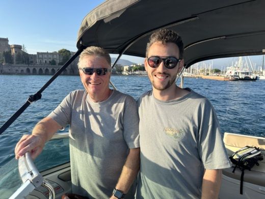 Mandelieu-La Napoule Motorboat Sea Ray 240 Sundeck alt tag text