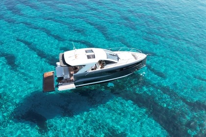 Rental Motorboat Jeanneau db43 Santa Eulalia del Río