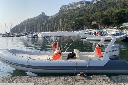 Location Bateau à moteur Zodiac Medellin Cagliari