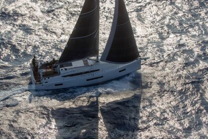 Hire Sailboat Jeanneau Sun Odyssey 410 - 3 cab. Tortola