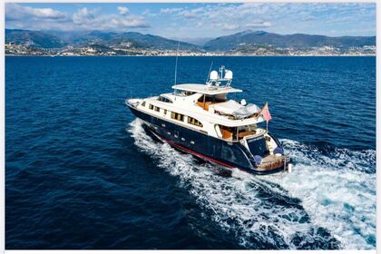 Miete Motoryacht Gianetti 85 Fly Riposto