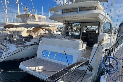 Location Bateau à moteur PRESTIGE 520 Porto-Vecchio