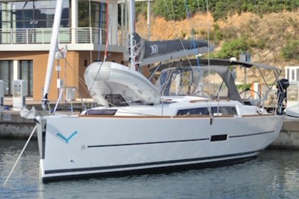 Miete Segelboot DUFOUR 360 GL Portisco