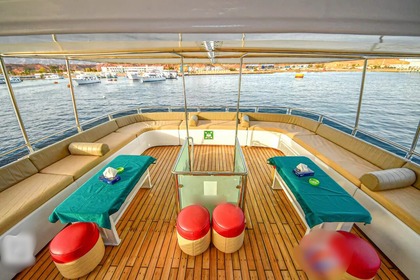 Charter Motor yacht Lagoon Lagoon 400 Sharm El-Sheikh