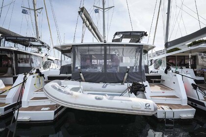 Verhuur Catamaran Fountaine Pajot Fountaine Pajot Astrea 42 - 4 + 1 cab. Trogir