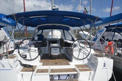 Verhuur Zeilboot Bénéteau Oceanis 48 - 5 cab. Cannigione