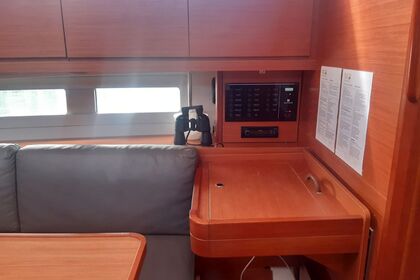 Charter Sailboat Dufour Yachts Dufour 390 GL Tortola