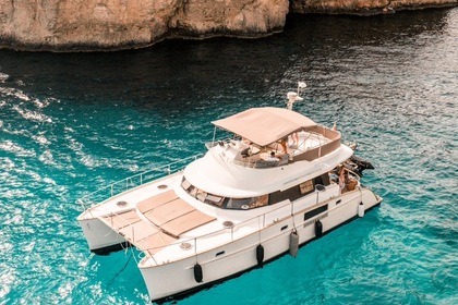 Charter Catamaran Fountaine Pajot Cumberland 44 Ta' Xbiex