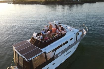 Charter Motorboat TANIA YACHT TANIA 55 La Forêt-Fouesnant