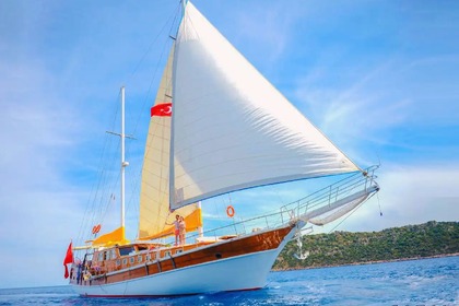 Alquiler Goleta Custom Made Fethiye