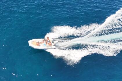 Charter RIB Zodiac Medline I Bonifacio