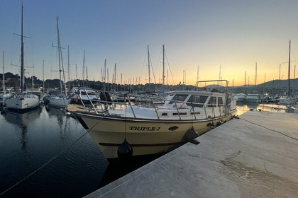 Charter Motorboat president President ranger 43 Ajaccio