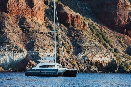 Location Catamaran LAGOON 380 Oia