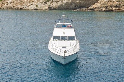 Charter Motor yacht Azimut Azimut 47 Glyfada