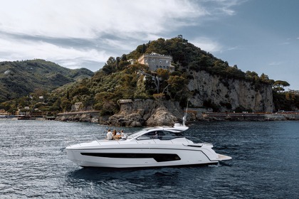 Charter Motor yacht Azimut Atlantis 45 Menton
