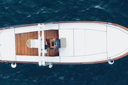 Hyra båt Motorbåt Gozzo sorrentino Lancia sorrentina Maiori