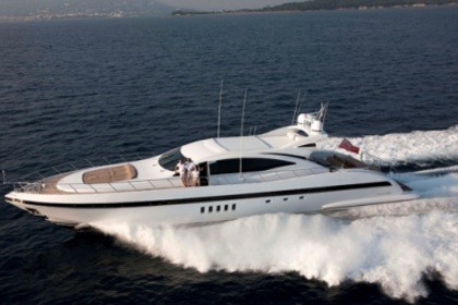 Location Yacht Mangusta 92 Cannes