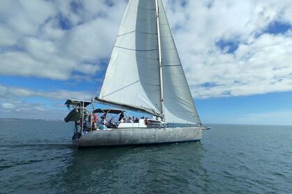 Charter Sailboat projeto Thierry Stump Vini Nautos 42 Ilhabela