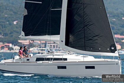 Miete Segelboot Bénéteau Oceanis 38.1 Rogoznica