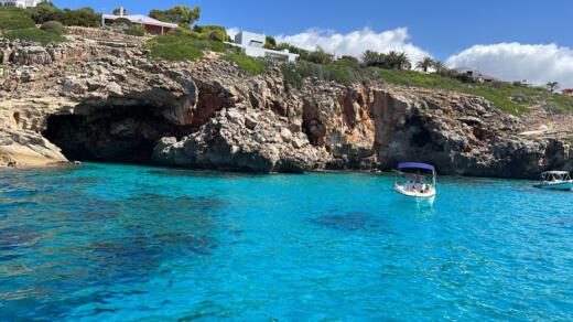 Mahón Motorboat Menorquin 145 Fly alt tag text