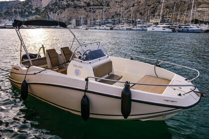 Hire Motorboat Quicksilver Activ 555 Open Marseille