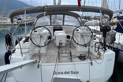 Charter Sailboat Jeanneau Jeanneau 54 - 5 + 1 cab.	 Castellammare di Stabia