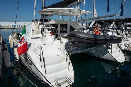 Charter Catamaran Lagoon 380s Capo d'Orlando