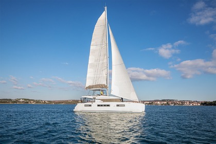 Rental Catamaran Lagoon-Bénéteau Lagoon 50 - 6 + 1 cab. Pomer