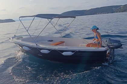 Charter Motorboat Adria 500 Boat without licence Rab