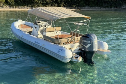 Charter Motorboat Zodiac Medline 850 Hyères