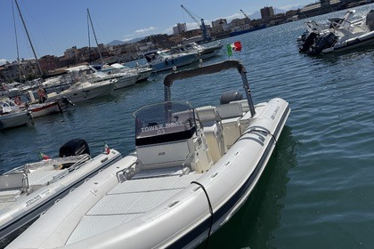 Hire RIB Joker Boat Clubman 26 Torre Annunziata