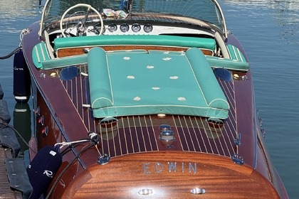 Hire Motorboat Riva Ariston Lazise