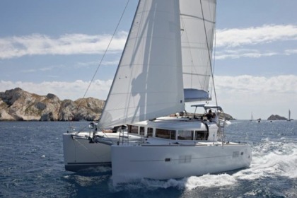 Hire Catamaran Lagoon 400s Paros