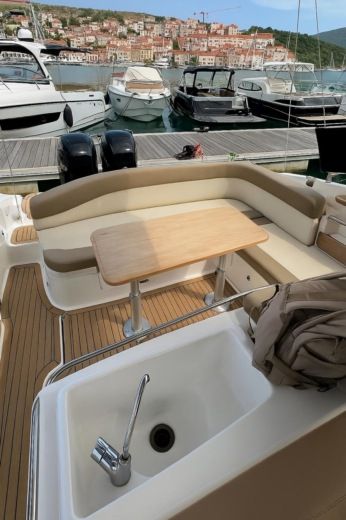 Motorboat Capelli 28WA Plano del barco