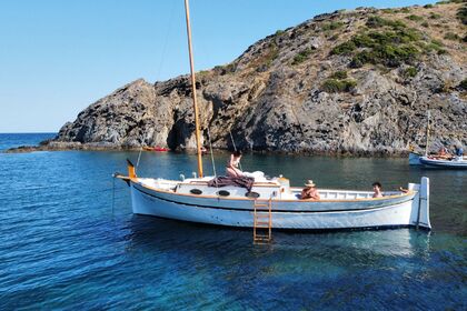 Rental Motorboat Barco de madera único Trecanet Cadaqués
