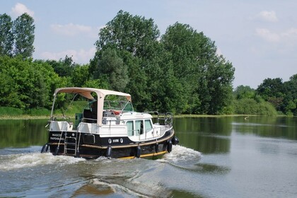 Charter Houseboat Linssen Dutch Sturdy 320 Savoyeux