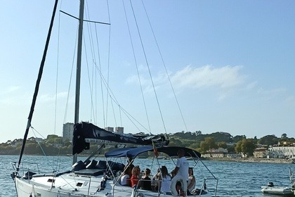 Verhuur Zeilboot Beneteau Oceanis 331 Vila Nova de Gaia