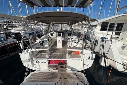 Hyra båt Segelbåt Bénéteau Oceanis 38.1 Split
