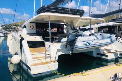 Verhuur Catamaran Fountaine Pajot Fountaine Pajot Elba 45 - 4 + 1 cab. Trogir