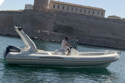 Hire RIB Capelli Capelli Tempest 770 Marseille