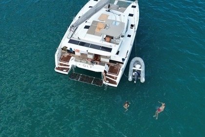 Charter Catamaran Fountaine Pajot Astréa 42 Cannes